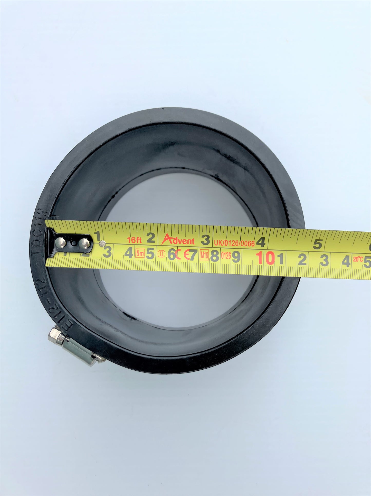 Plastic-to-plastic bandseal