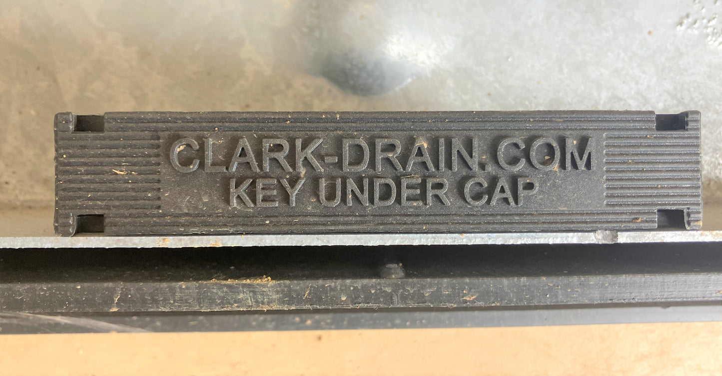 Recessed manhole cover