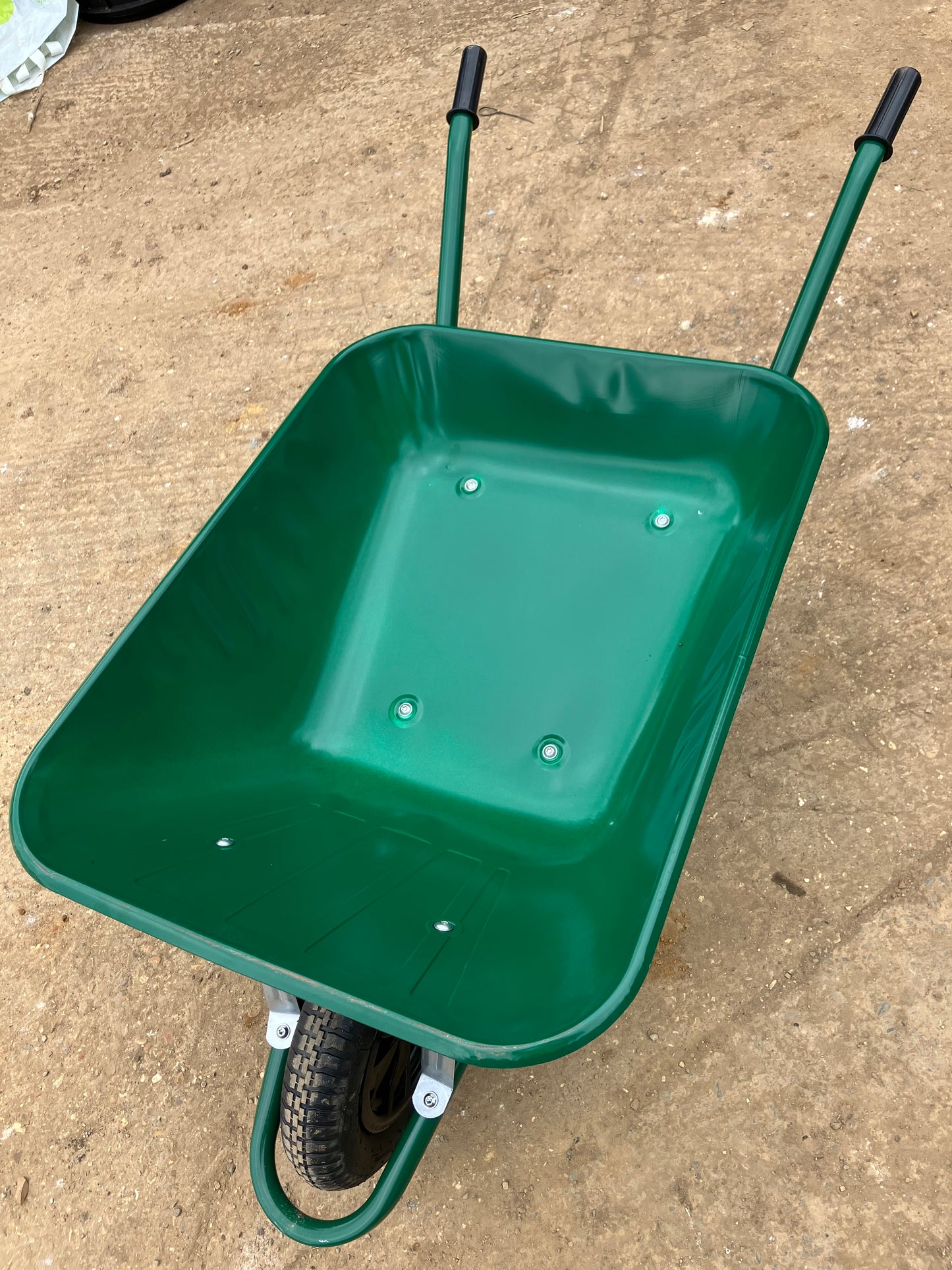 Wheelbarrow 90 litre