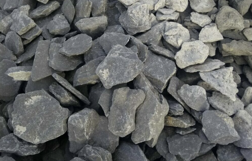 25KG Blue Slate Chippings 40mm