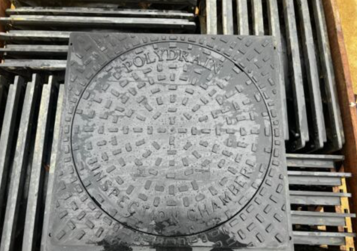 Square manhole covers for 450mm risers